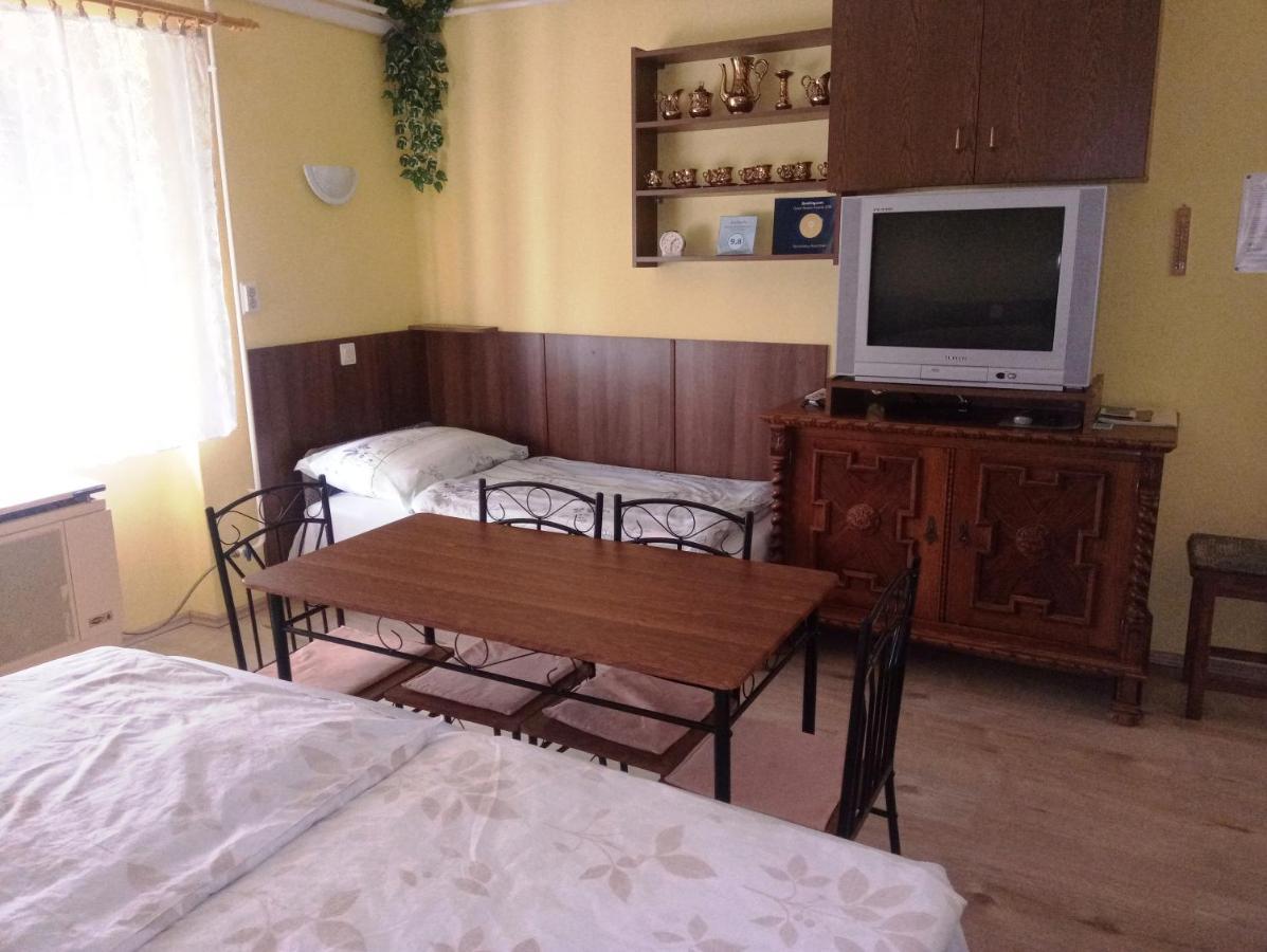 Szivarvany Apartman غيولا المظهر الخارجي الصورة