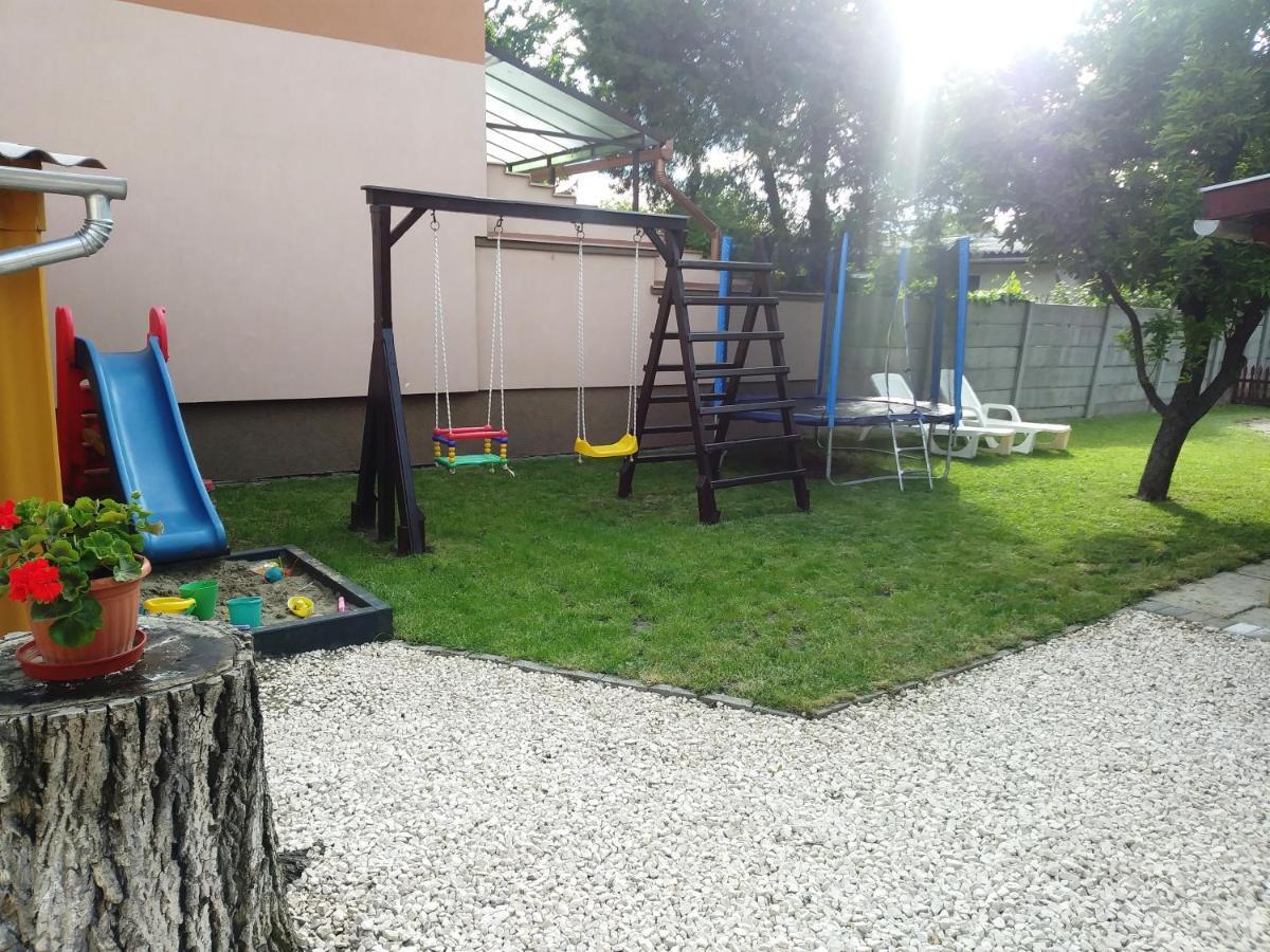 Szivarvany Apartman غيولا المظهر الخارجي الصورة